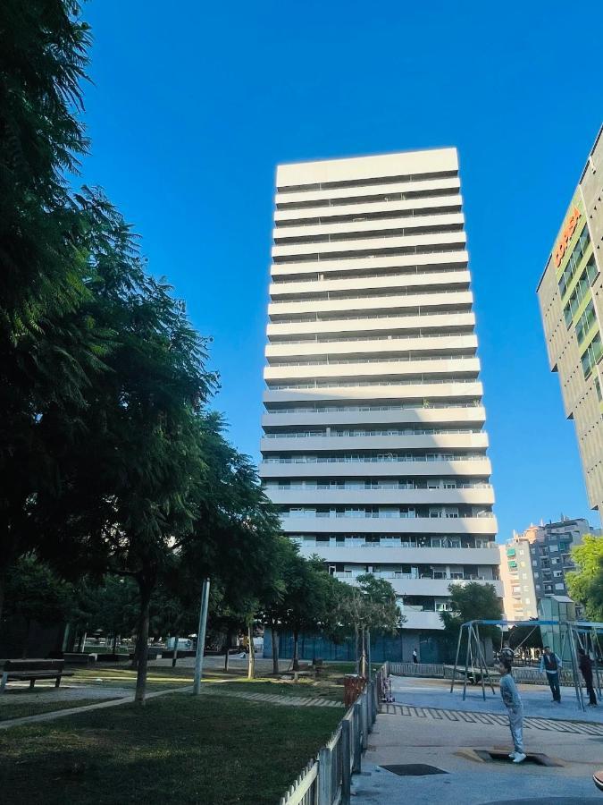 Fira De Barcelona City View Apartment With Garage Parking Оспиталет-де-Льобрегат Экстерьер фото